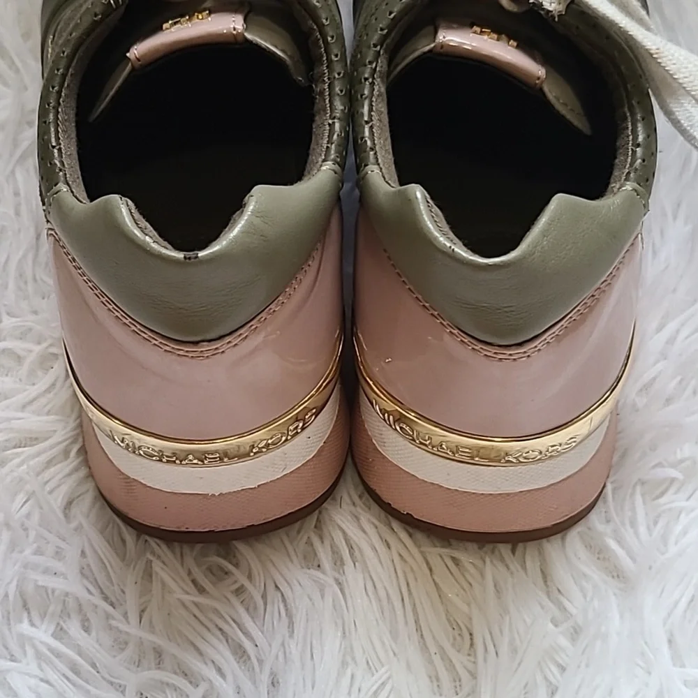 Michael Kors Olive Green W/ Pink and White Accent leather Sneakers Bubbl…​ - Picture 8 of 8